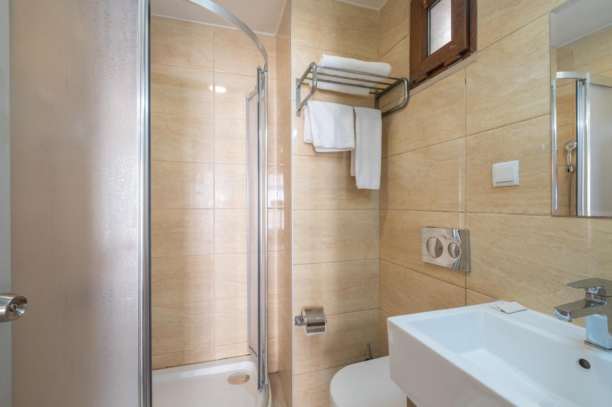 Lavin Hotel & Suites Стамбул Экстерьер фото